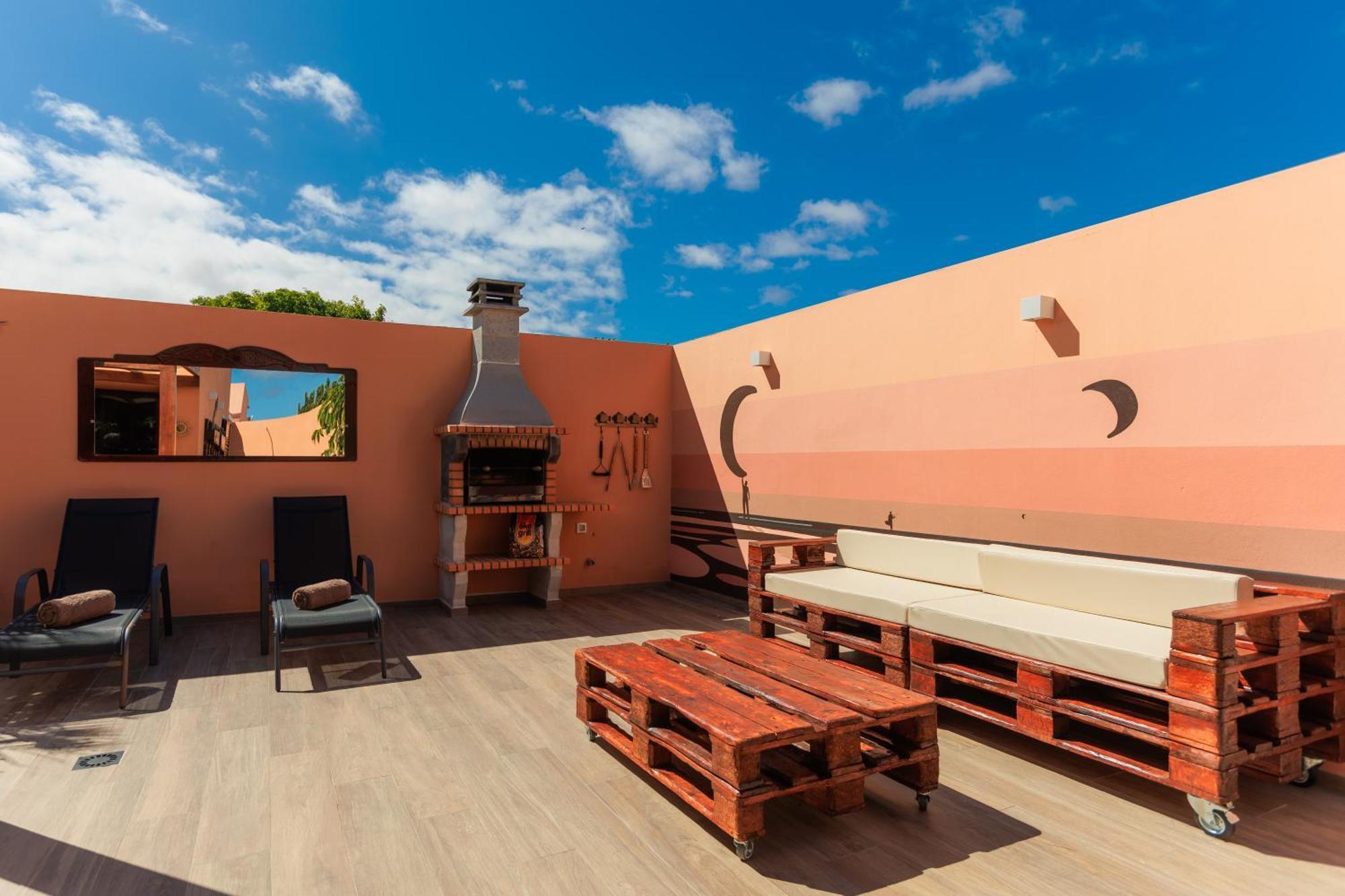 Villa Jacuzzi & Barbecue La Oliva Exteriör bild