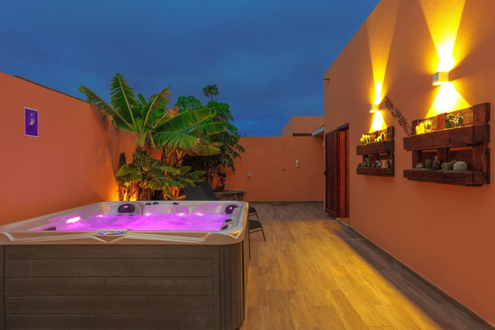 Villa Jacuzzi & Barbecue La Oliva Exteriör bild