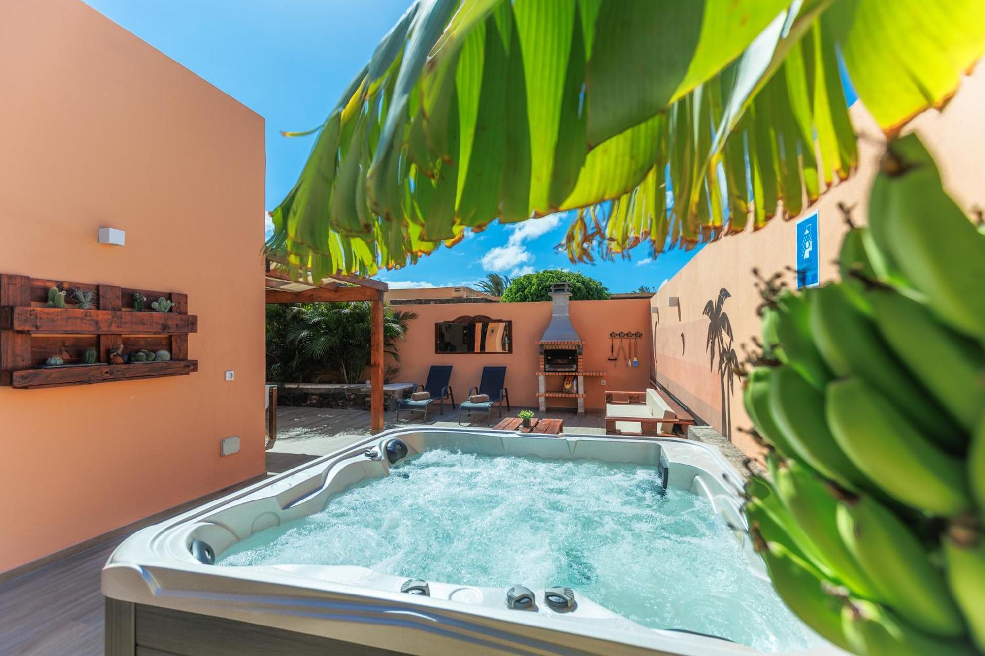 Villa Jacuzzi & Barbecue La Oliva Exteriör bild